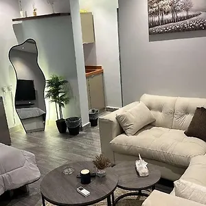 أستديو هادئ بدخول ذكي الرياض